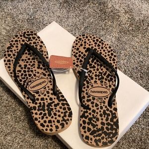 Havaiana Flip Flops- leopard print NWT